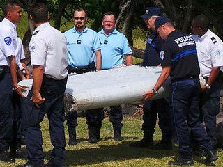 Malezja potwierdza: Fragment samolotu pochodzi z malezyjskiego boeinga