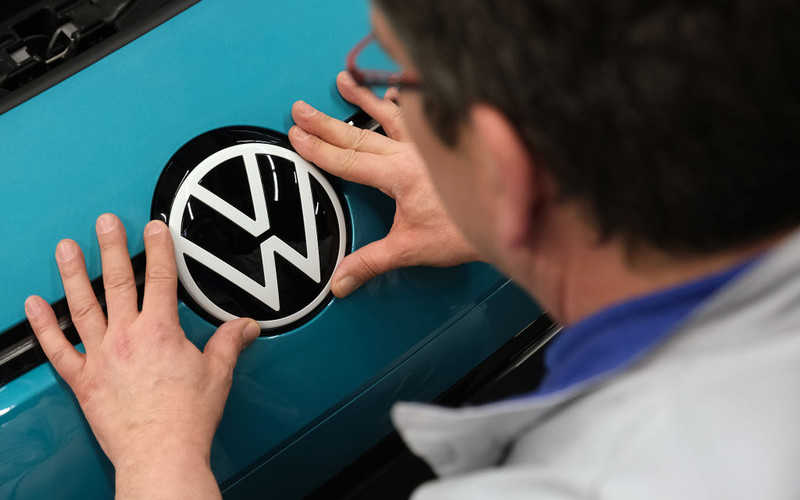 Volkswagen to close Europe plants for two weeks