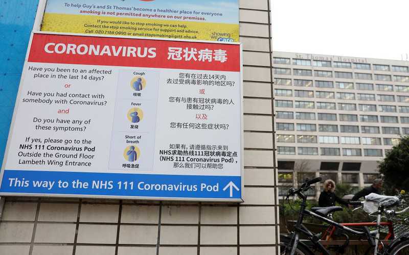Szpitale w UK odwołują operacje, by zwolnić łóżka dla chorych na Covid-19