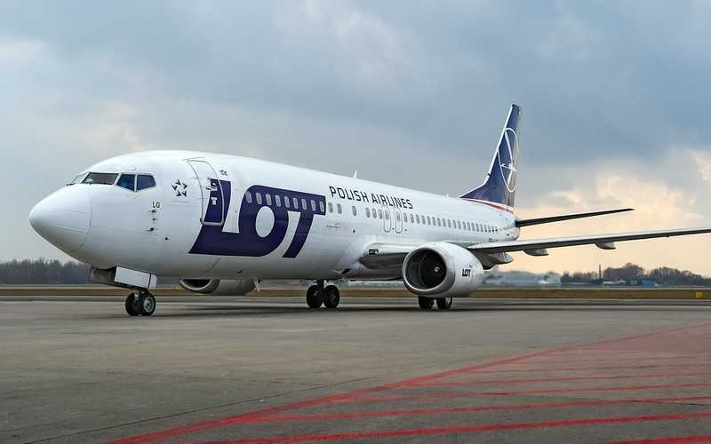 LOT extends the suspension of flights until April 11