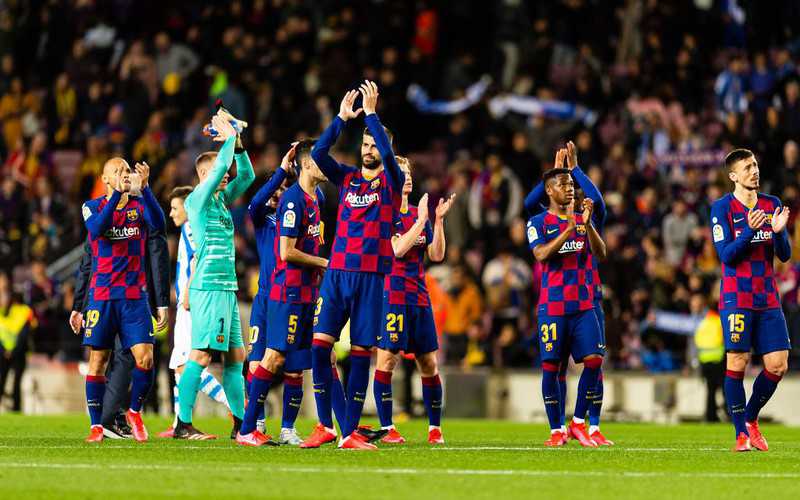 FC Barcelona przekaże władzom Katalonii 30 tys. masek