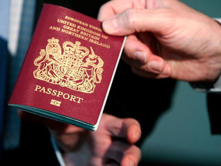 Polacy starają się o brytyjskie obywatelstwo w obawie przed Brexitem 
