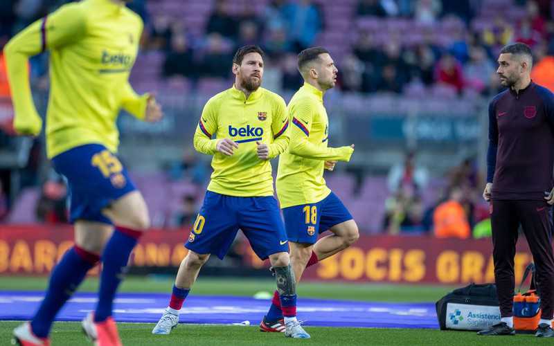 Barcelona to reduce player wages to 'minimize economic impact' caused by coronavirus