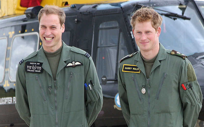 Prince William desperate to rejoin air ambulance to 'do his bit' to fight coronavirus