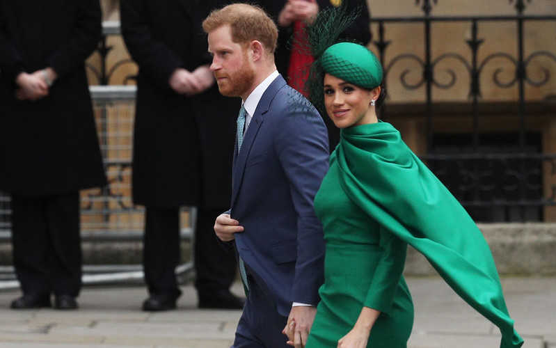 Harry i Meghan oficjalnie opuścili rodzinę królewską 
