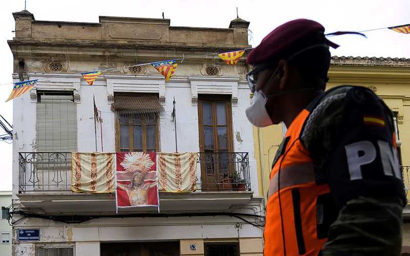 Hiszpania: Przed świętami częściej łamane są przepisy o kwarantannie