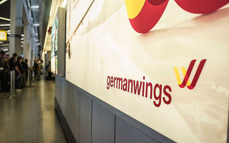 Lufthansa grounds Germanwings and cuts fleet size