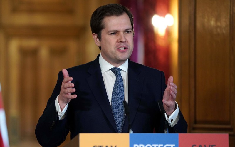 Brytyjski minister budownictwa "dwa razy złamał zakaz podróży"