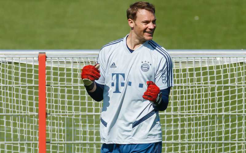 Manuel Neuer demanding salary of EUR 20 million from Bayern Munich