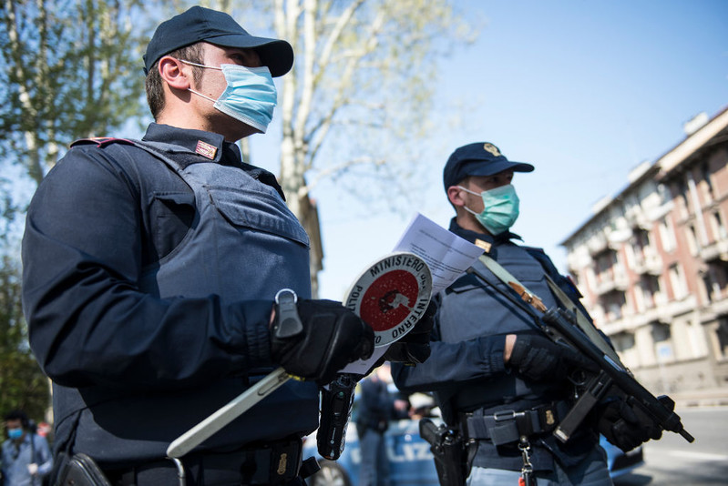Włochy: 10 mln kontroli w pierwszym miesiącu restrykcji