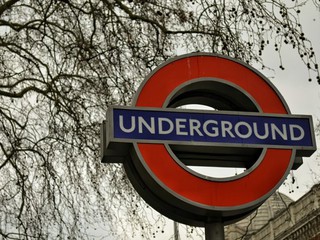 Londyn: Całodobowe metro nie ruszy we wrześniu