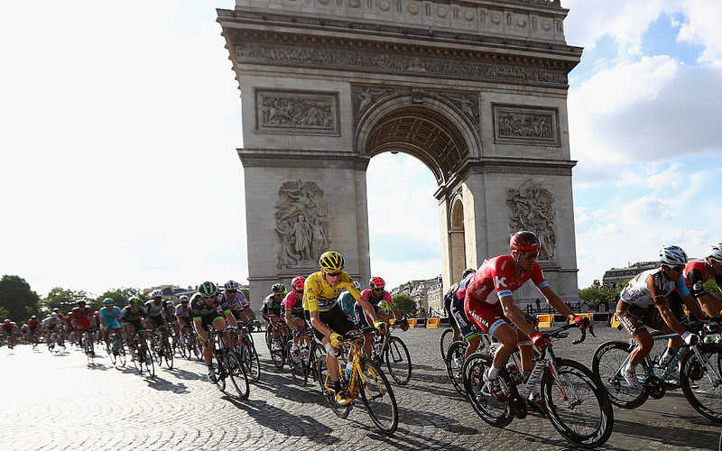 Tour de France: Prezydent Macron praktycznie przesądził losy wyścigu 