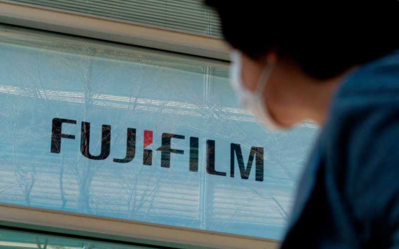 Fujifilm zwiększa produkcję potencjalnego leku na Covid-19