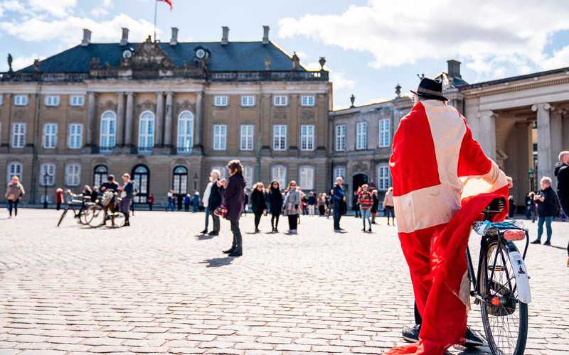 Dania bez dużych zgromadzeń przynajmniej do września