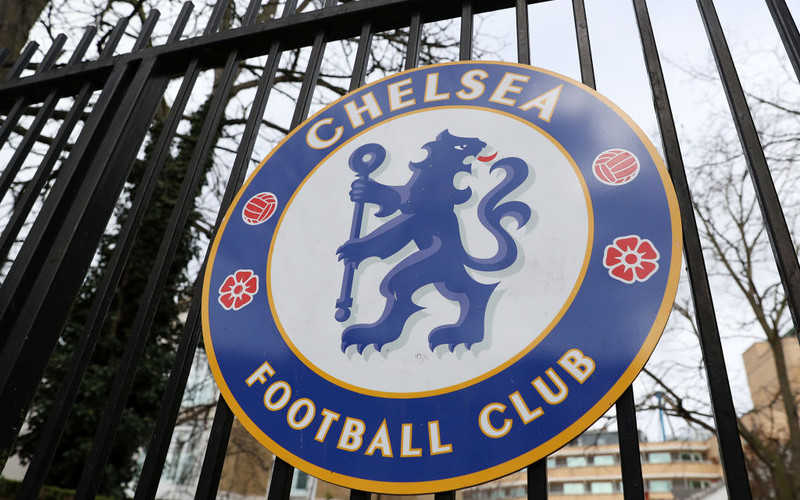Chelsea players do not have to give up high salaries