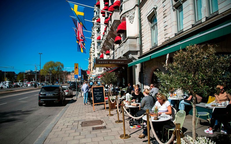 Five Stockholm restaurants closed over social distancing breaches