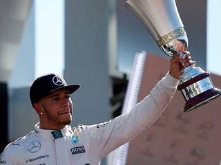 Lewis Hamilton wins the Italian Grand Prix 