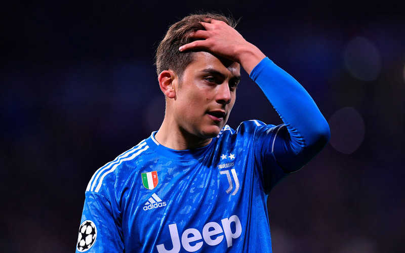 Piłkarz Juventusu już ponad miesiąc chory na Covid-19