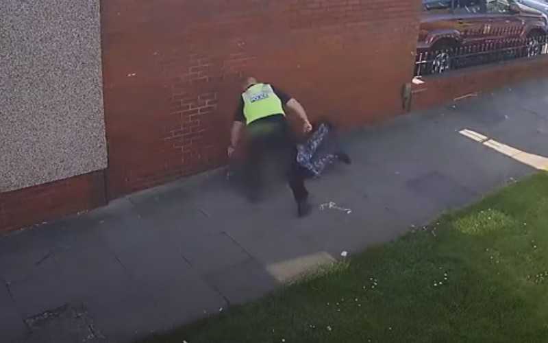Policjant z Birmingham pobił 15-latka. Wszystko uchwyciły kamery CCTV