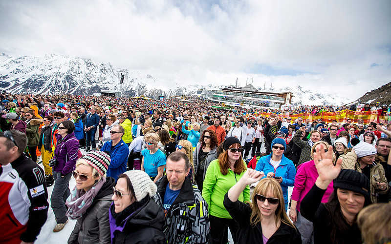 5 tys. zakażonych turystów pozwało władze Tyrolu