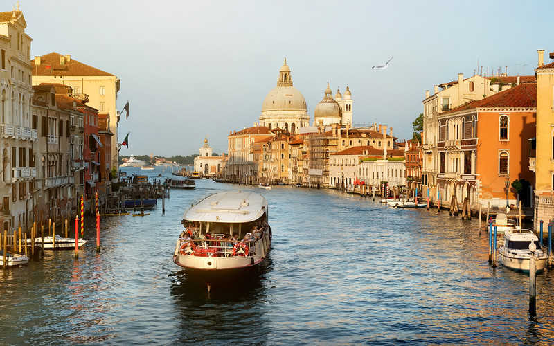 Eksperyment w Wenecji: Rezerwacja miejsc w tramwajach wodnych 