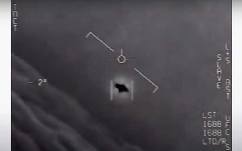 Pentagon publikuje filmy z UFO. Trump: "Niezły materiał"