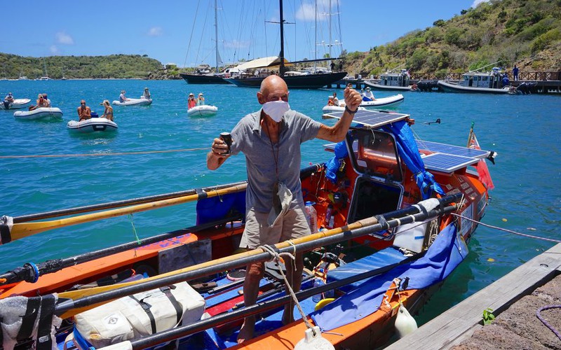 72-letni Brytyjczyk przepłynął Atlantyk łodzią wioślarską