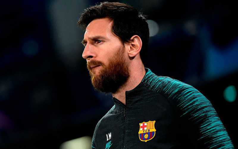 Barcelona FC: First team training session after two months break
