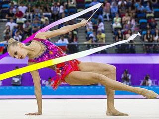  Russian diva Kudryavtseva wins again at rhythmic gymnastics worlds
