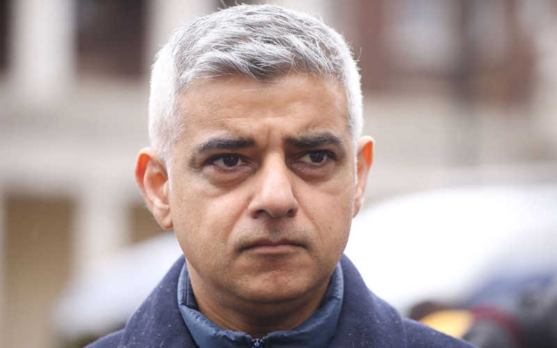 Burmistrz Londynu: To nie koniec kwarantanny