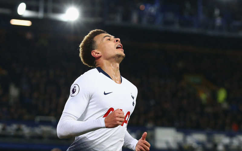 Dele Alli attacked and held at knifepoint by burglars while self-isolating