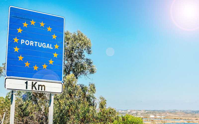 Portuguese land borders with Spain remain closed until 15 June