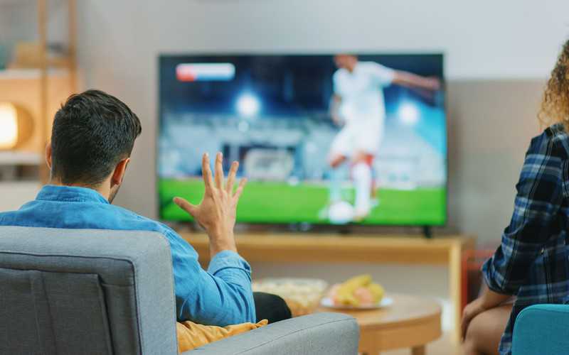 Liga niemiecka: Można oglądać mecze z... nagranym dopingiem kibiców