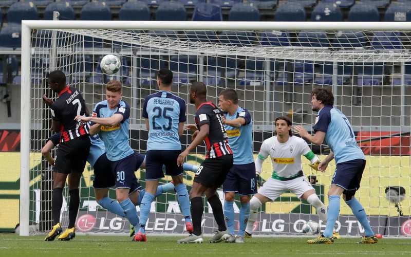 German league: Borussia better in derby, yellow card for Piszczek
