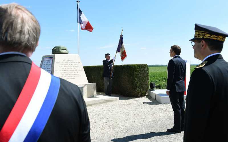 Francja: Prezydent Macron oddał hołd generałowi de Gaulle’owi