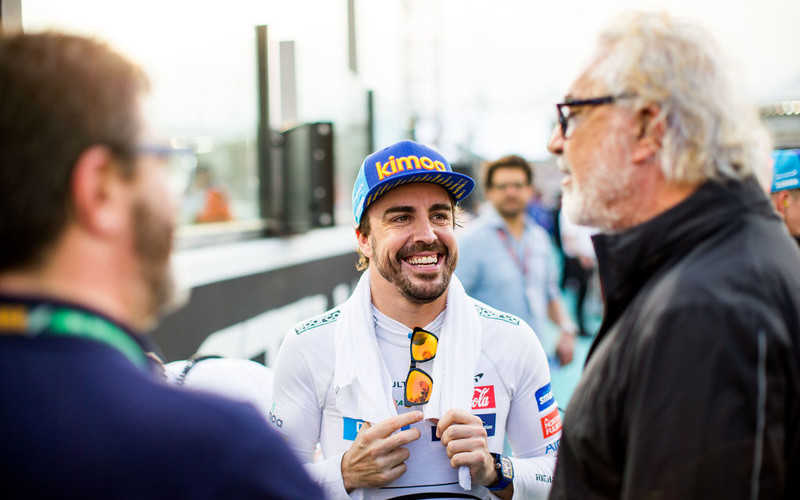 Report: Fernando Alonso Signs ‘Pre-Agreement’ with Renault F1 Team