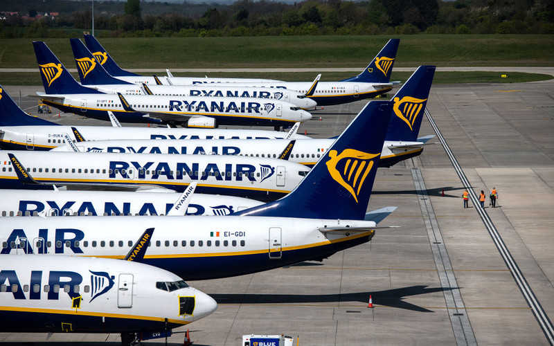 Ryanair with a record loan from the UK government