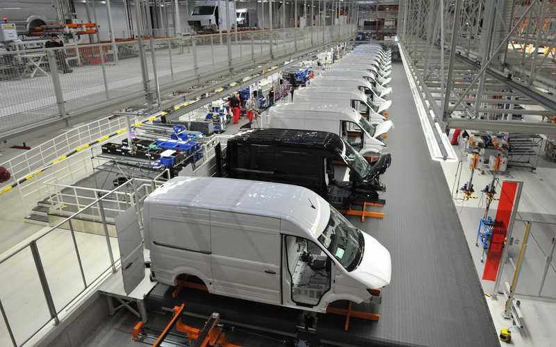 Closed car factories in Poland are dismissing employees