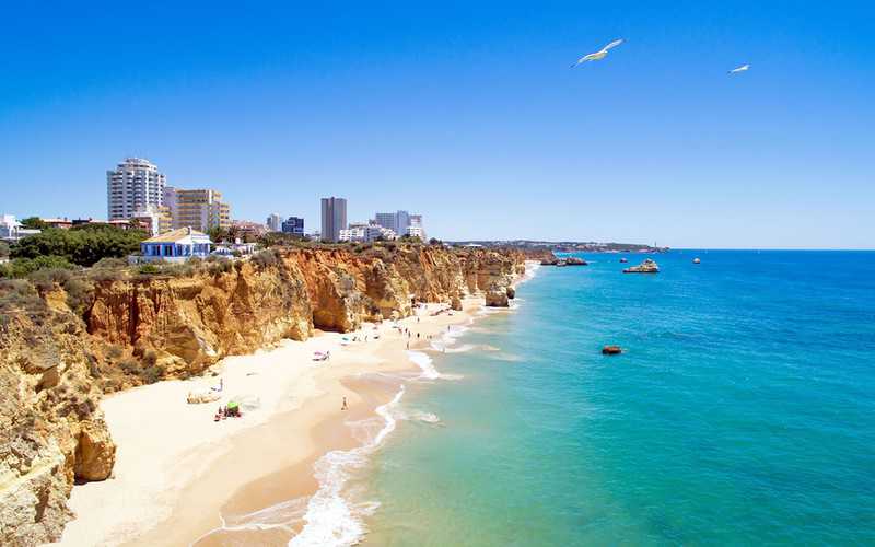 Portugalia: Podczas wakacji plażowicz będzie korzystał z 8,5 m kw.