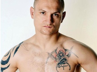 Leszek Krakowski to fight agains Winner