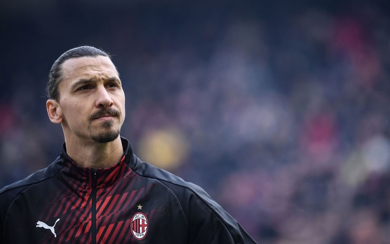 Ibrahimovic arrives back in Milano with medical tests due in next 48 hours