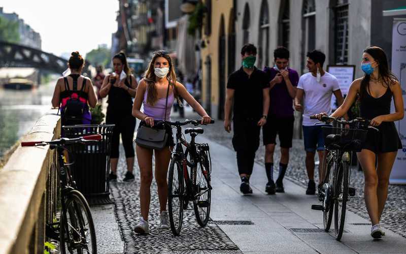 Raport: Epidemia we Włoszech nie skończyła się