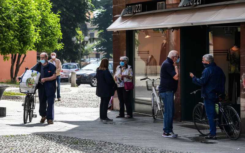 Włochy: 37 proc. ludności miasteczka zakaziło się koronawirusem