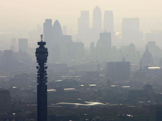 Londyn: Zanieczyszczone powietrze nie tylko w centrum