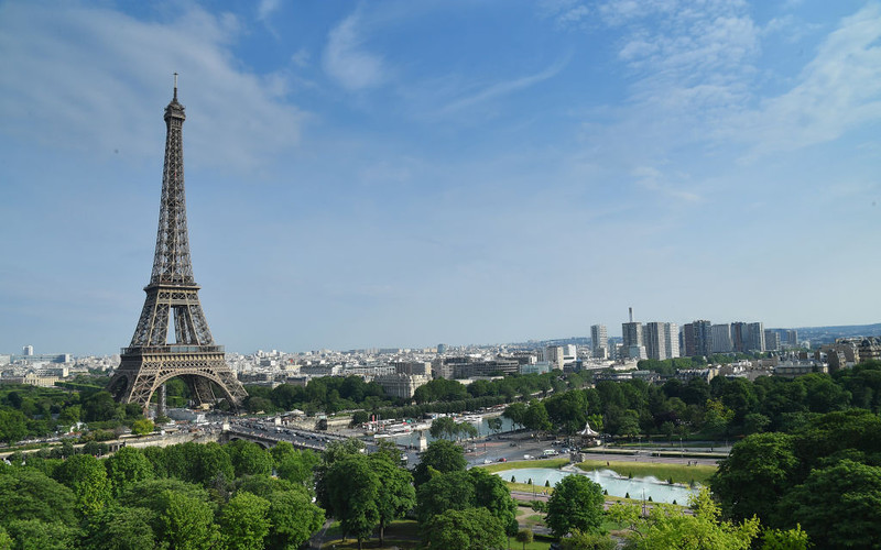 Eiffel Tower to reopen to public on Jun 25