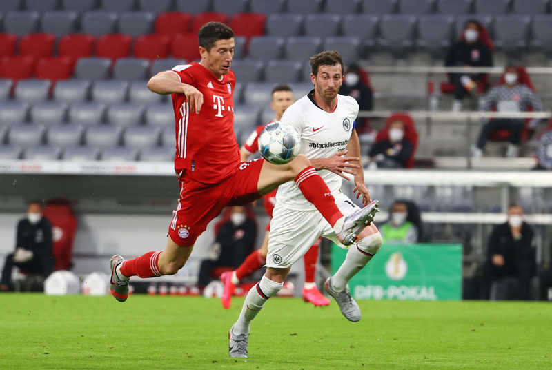 German Cup: Lewandowski rides to Bayern Munich's rescue after Frankfurt fightback