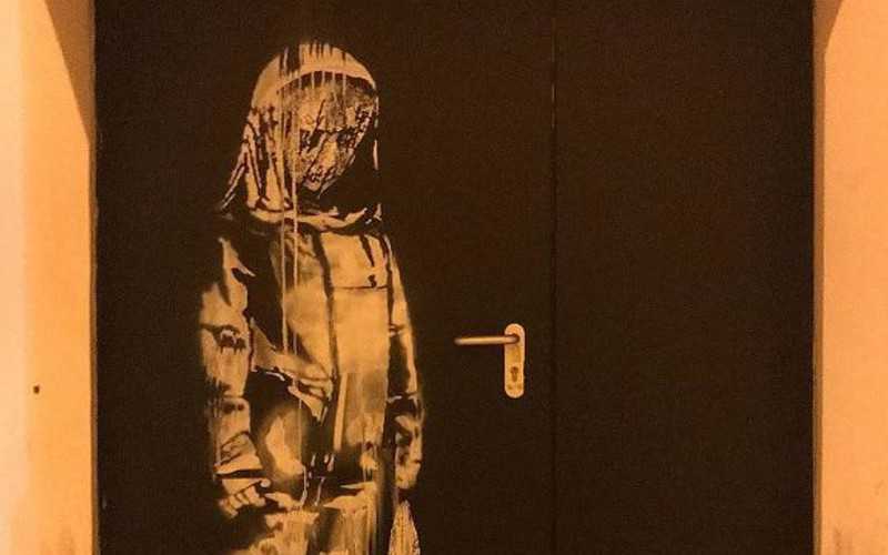 Odnaleziono skradzione drzwi z muralem Banksy'ego