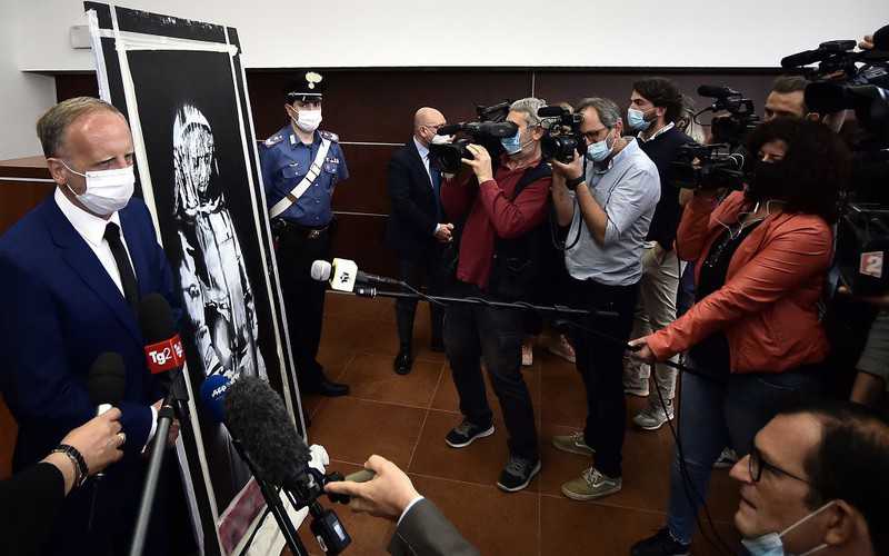 Włochy: Zagadka zaginięcia i odnalezienia w Abruzji drzwi z klubu Bataclan