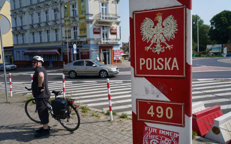 Polska: Na granicy z krajami UE zniesiona kontrola graniczna i kwarantanna