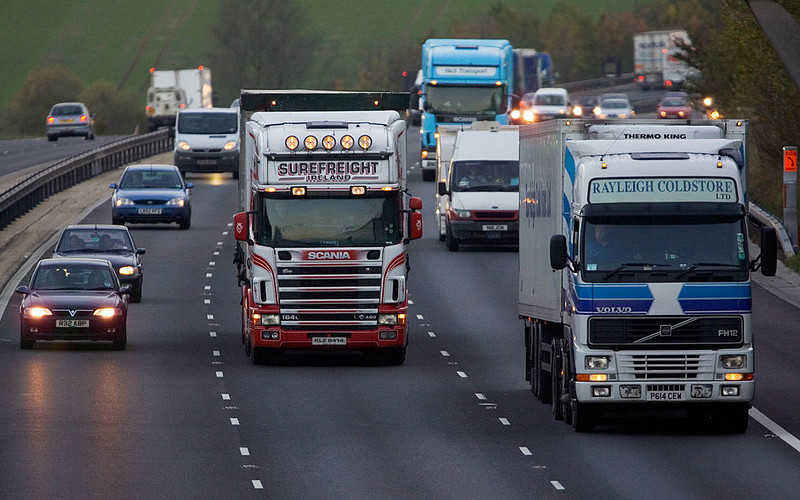 Essex: 14 imigrantów ukrytych w ciężarówce